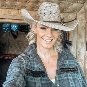 Meet your Posher, Tracey